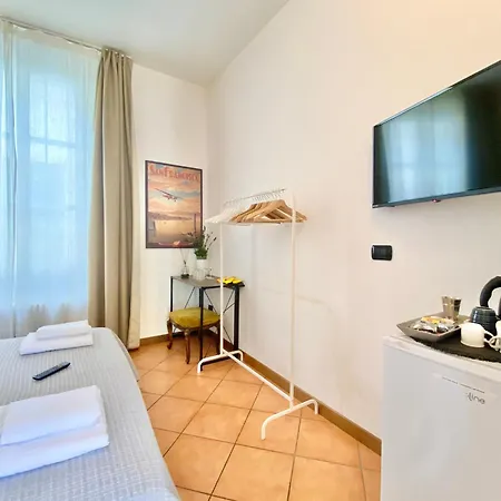 בית הארחה I Portici Del Centro קומו